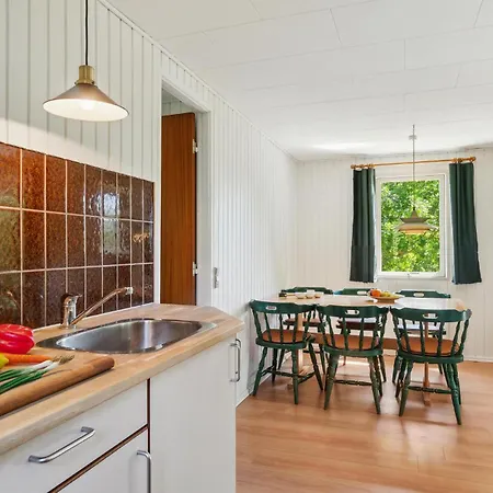 3 Bedroom In Knebel