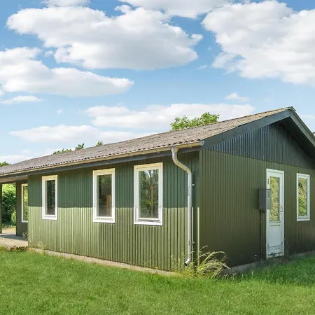 3 Bedroom In Holiday home *