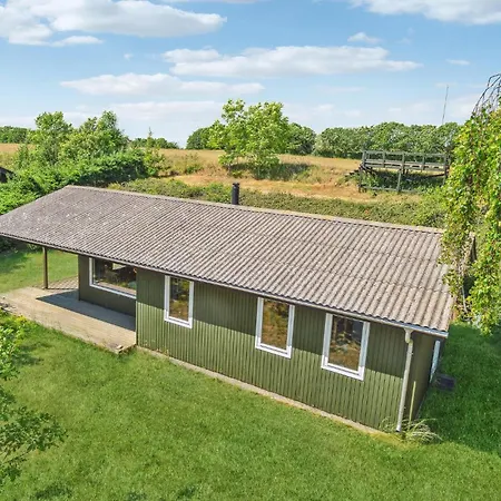 3 Bedroom In Knebel